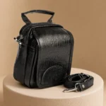 کیف دوشی مردانه چرم طبیعی (طرح لیزارد - رنگ مشکی)