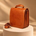 کیف دستی مردانه چرم گاوی فلوتر عسلی آوش چرم